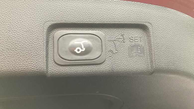 Ford Puma 1.0 EcoBoost Hybrid mHEV Vivid Ruby Edition 5dr Petrol Hatchback